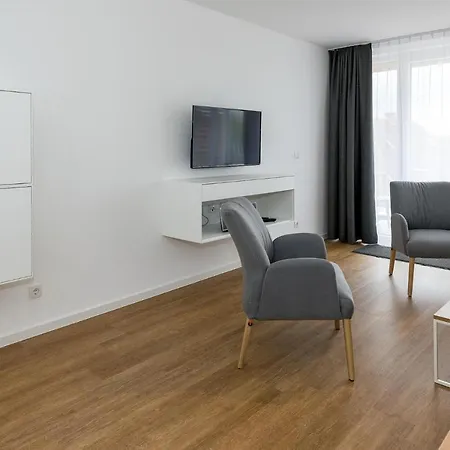 Deichhaeuser Anna Kueste Deichhaeuser Anna Kueste 6-30 *