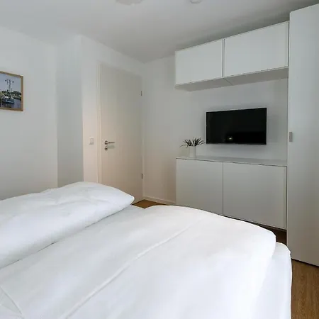 Deichhaeuser Anna Kueste Deichhaeuser Anna Kueste 6-30 *